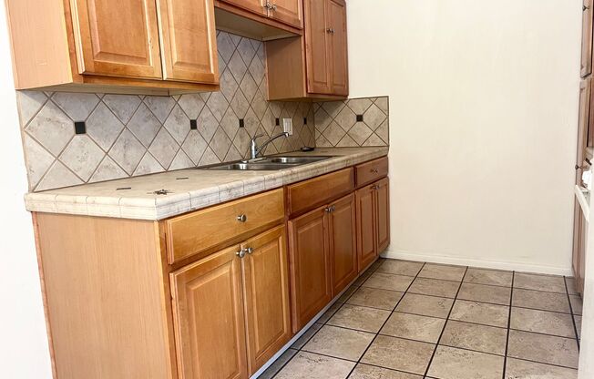 1 bed, 1 bath, 620 sqft, $2,100, Unit 2230