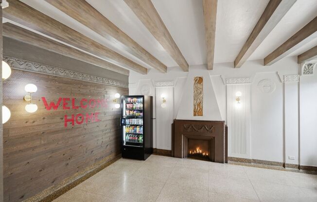 Studio, 1 bath, 343 sqft, $1,695, Unit 402