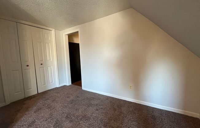 1 bed, 1 bath, 550 sqft, $875, Unit Unit 3