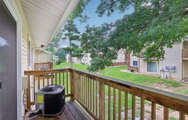 1 bed, 1 bath, 660 sqft, $1,110, Unit Y - 03