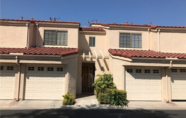 3652 AGATE WAY