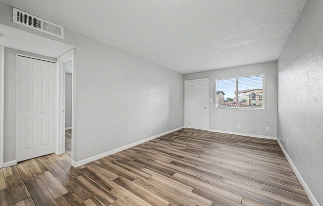2 beds, 1 bath, 500 sqft, $925, Unit 102