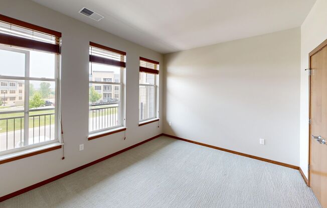 1 bed, 1 bath, 774 sqft, $1,310, Unit 2800-214