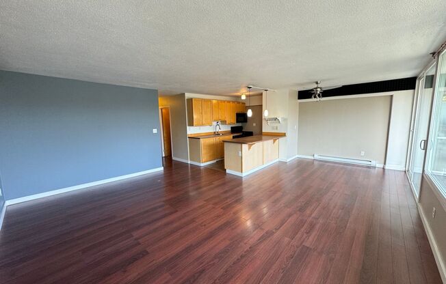 Stadium District Condo - 2 bed 1.5 bath