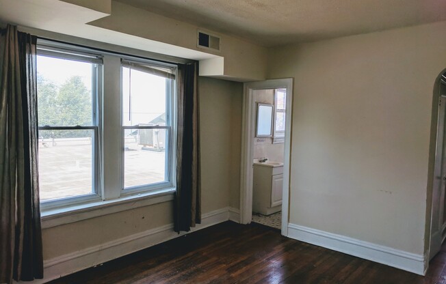 1 bed, 1 bath, $1,150, Unit Apt. 05