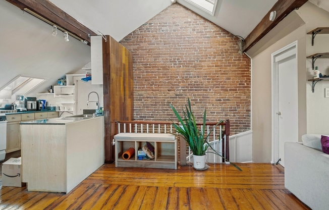 275 SHAWMUT AVE
