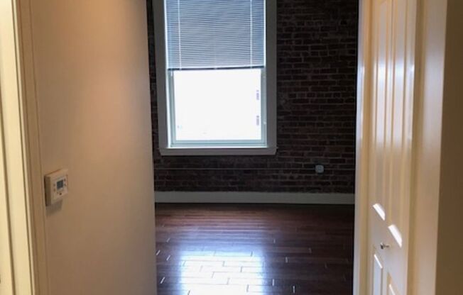 Studio, 1 bath, 442 sqft, $1,045, Unit 623