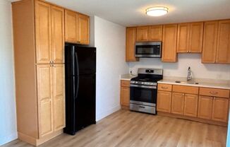 2 beds, 1 bath, 789 sqft, $2,195