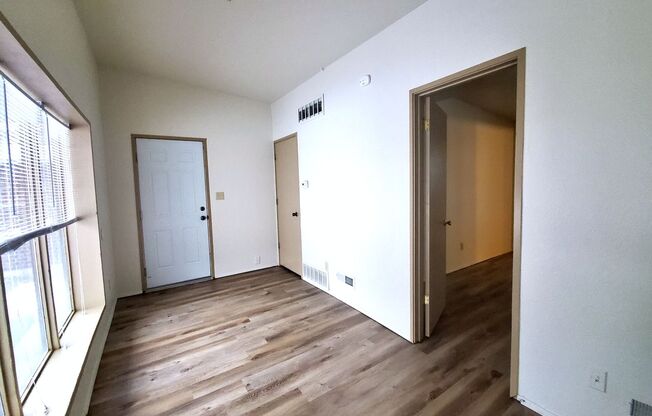 1 bed, 1 bath, 440 sqft, $950, Unit 1115-B