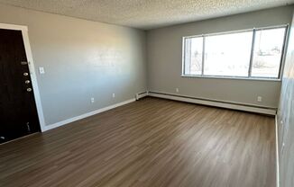 2 beds, 1 bath, $1,050, Unit 301