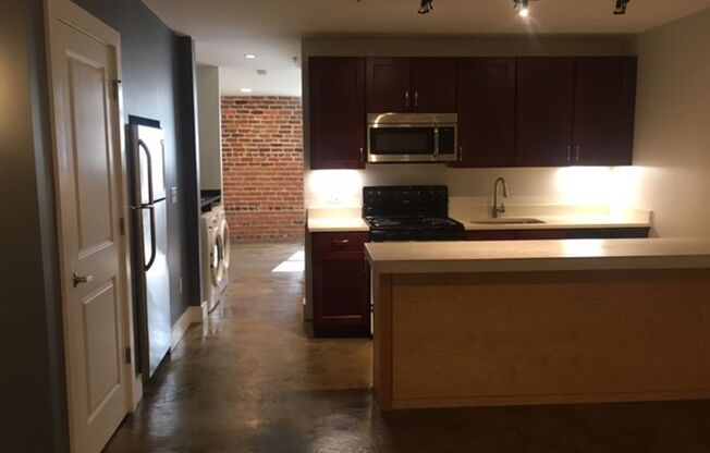 1 bed, 1 bath, 465 sqft, $1,100, Unit Apt 114