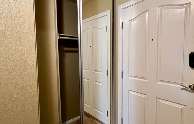 Spacious 1BR Condo in the Heart of Normal Heights – Prime Location + Parking! (Pre-leasing! Move in ready in early April)