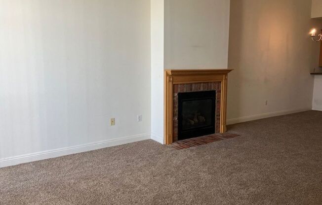 2 beds, 2 baths, $1,650, Unit 2827 - #2223