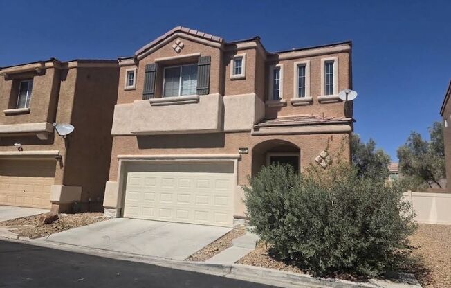 Beautiful 2 Story Home in Mountains Edge.