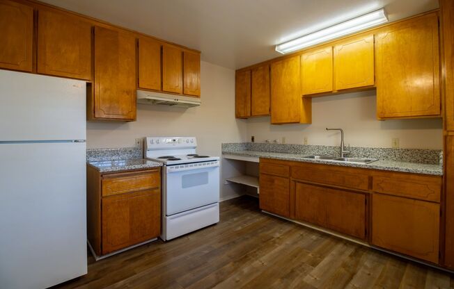 2 beds, 1 bath, 850 sqft, $1,695, Unit 4554