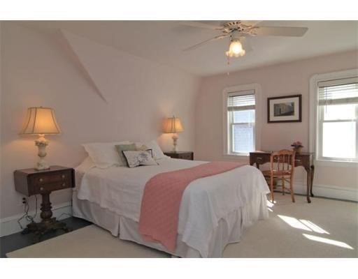 6 beds, 2 baths, 2,600 sqft, $7,500, Unit 2