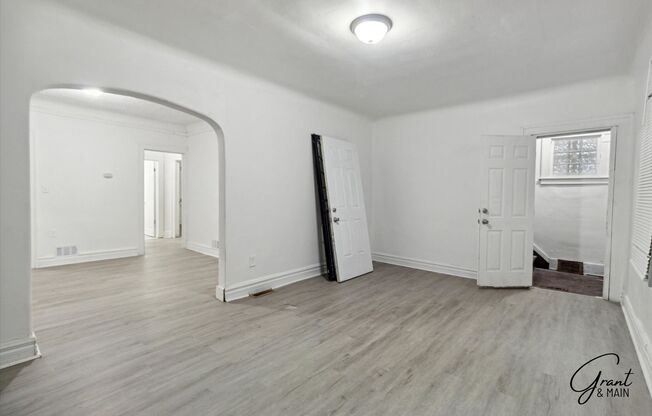 2 beds, 1 bath, $950, Unit Unit 1 - Lower