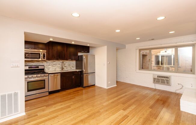 Lakeview Apartments!