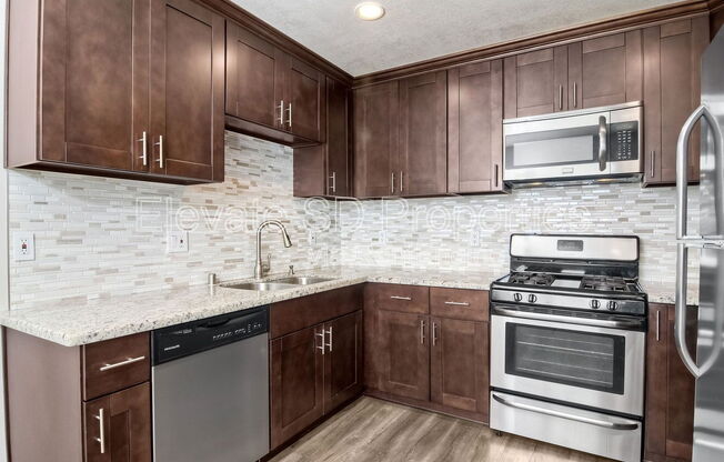 2725 G ST