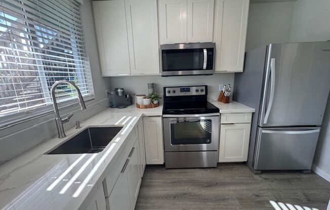 1 bed, 1 bath, $2,200, Unit # #L 102