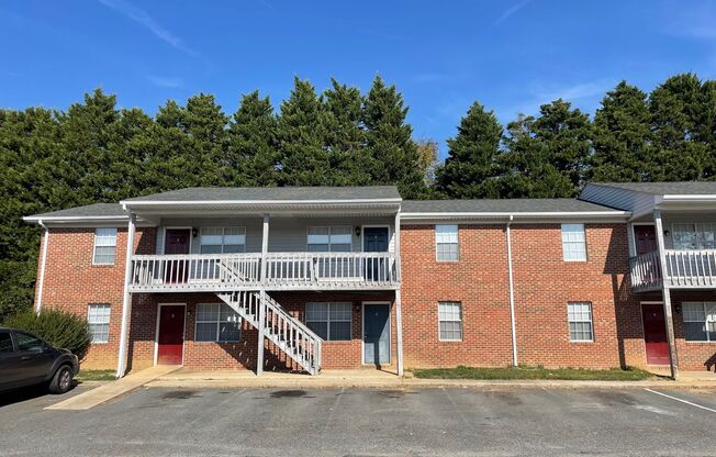 DUBLIN SQUARE APTS