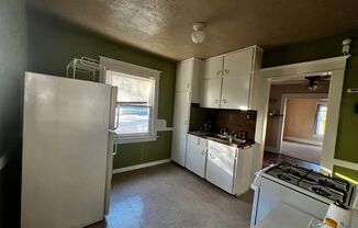 2 beds, 1 bath, $1,100