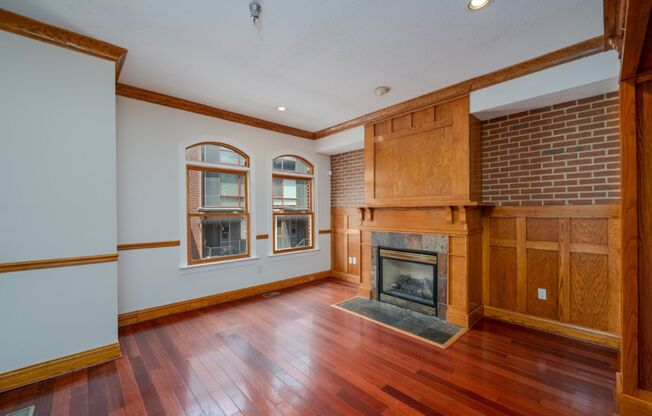 1011 S. Decker Avenue/4 Bedroom, 3.5 Bath Townhouse with Parking in Canton
