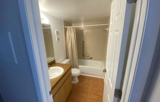 1 bed, 1 bath, 600 sqft, $1,200, Unit 277