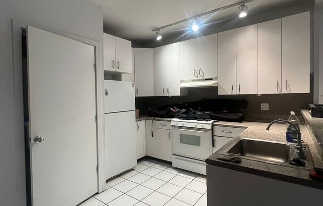 4255 Main St