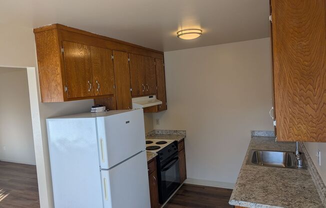 2 beds, 1 bath, 875 sqft, $2,150, Unit Unit 2