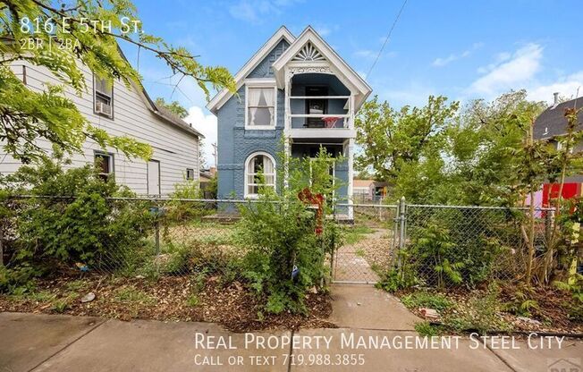 816 E 5 ST
