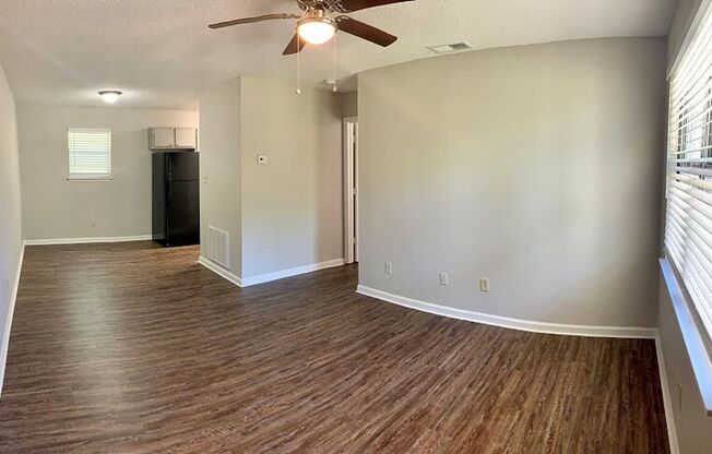 1 bed, 1 bath, $600, Unit H07