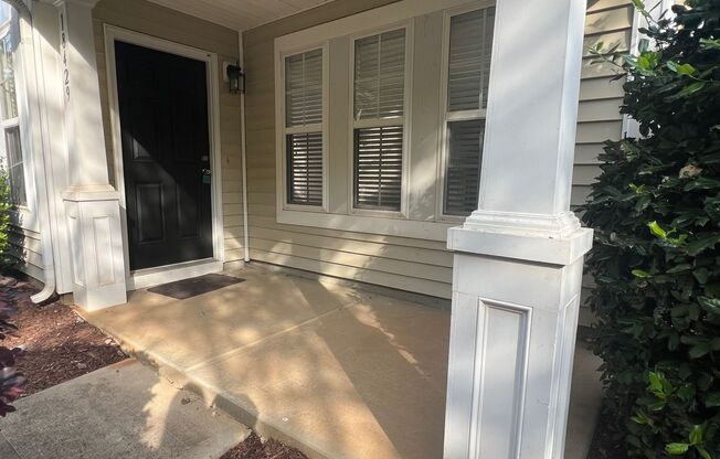 Charming 3 Bed/2.5 Bath Townhome in Cornelius - Main Floor Primary - Fresh Interior Paint - New Flooring - Community Pool and Playground
