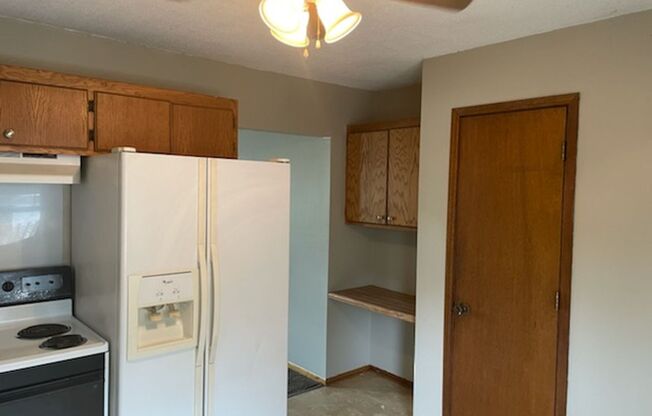 2 beds, 1 bath, 750 sqft, $1,145, Unit Unit 58A