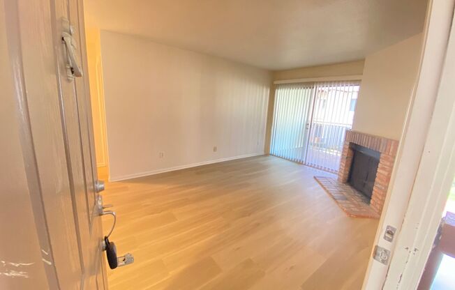 *Special* 1 Bedroom, 1 Bath Condo in Pacific Pines Community