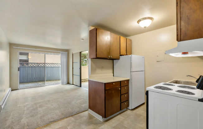 5515 15 AVE NE