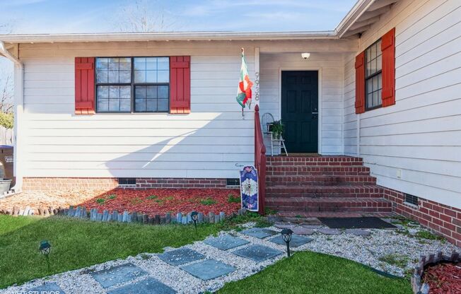Long or Short term , NO HOA, fully furnished rental in SC!
