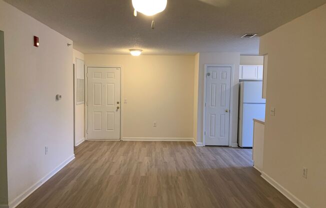 2 beds, 2 baths, 1,050 sqft, $1,295