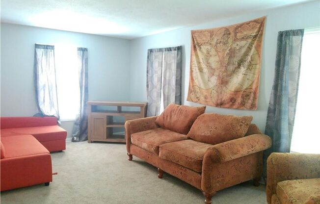 829 Indiana Unit 1 - 2/Bed 1/Bath - $1025/month