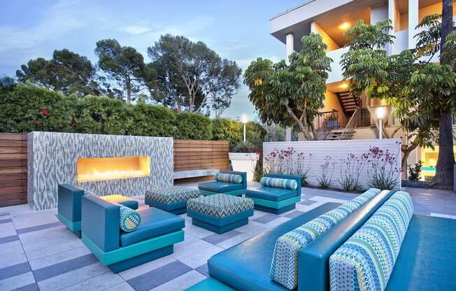 Outdoor Firepit Lounge at The Chadwick, Los Angeles, California