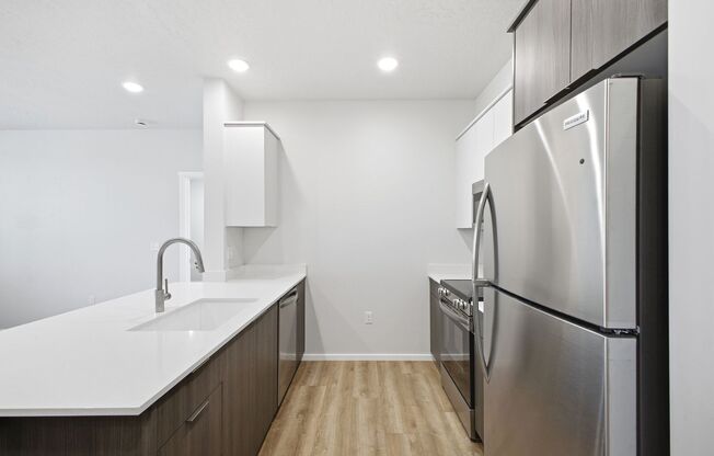 2 beds, 2 baths, 987 sqft, $1,532, Unit B307