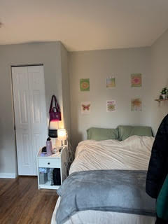 3 beds, 1 bath, $4,995, Unit 7