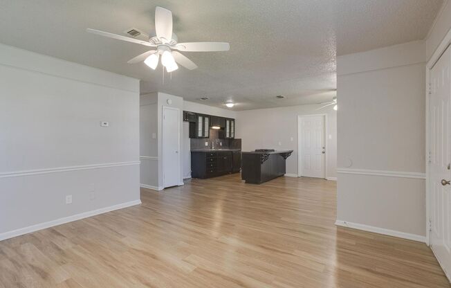 Perfect for young Families! 3BR House with Large Yard