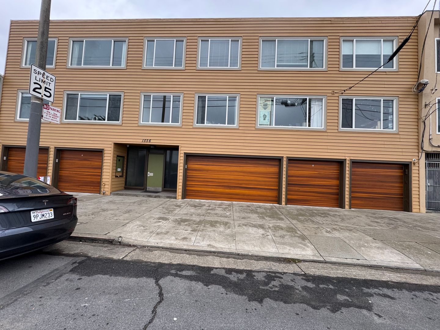 171 (1556 Great Highway)