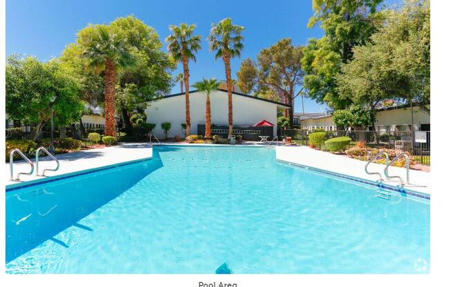 1 bed, 1 bath, 430 sqft, $805, Unit 037
