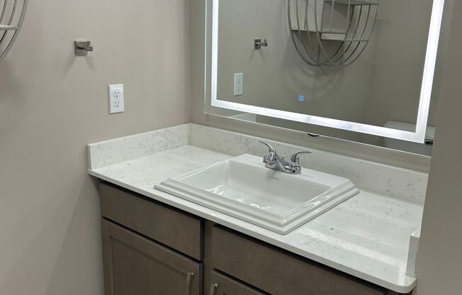 Studio, 1 bath, 502 sqft, $1,200, Unit 17