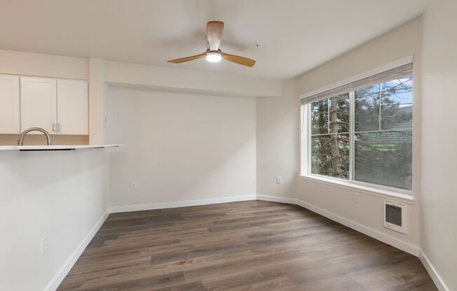 2 beds, 2 baths, 1,005 sqft, $2,895, Unit 307