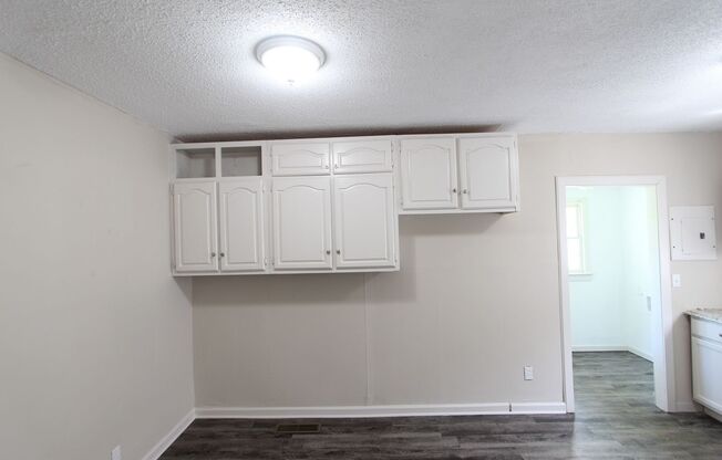 Belview Beauty! Cute ! Cute! Cute! New on the Market and Newly Renovated!