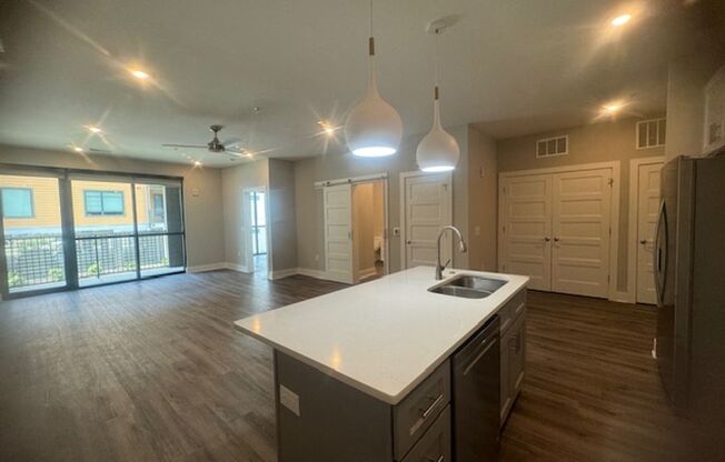 1 bed, 1 bath, 870 sqft, $1,695