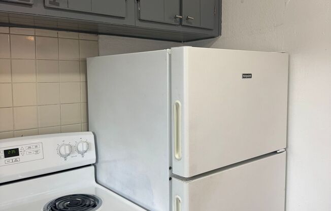 2 beds, 1 bath, 715 sqft, $1,340